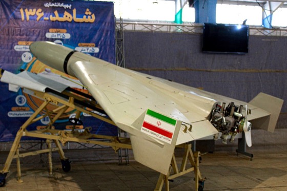 De lado, con el motor al aire, en Kermanshah